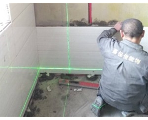 烟台嘉保信装饰在施工地-海天雅筑18#美式风格装修-瓦工施工进行中